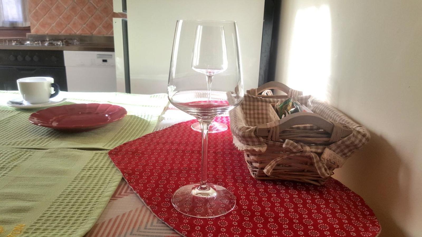 Monolocale In Centro A Verona Apartment ภายนอก รูปภาพ