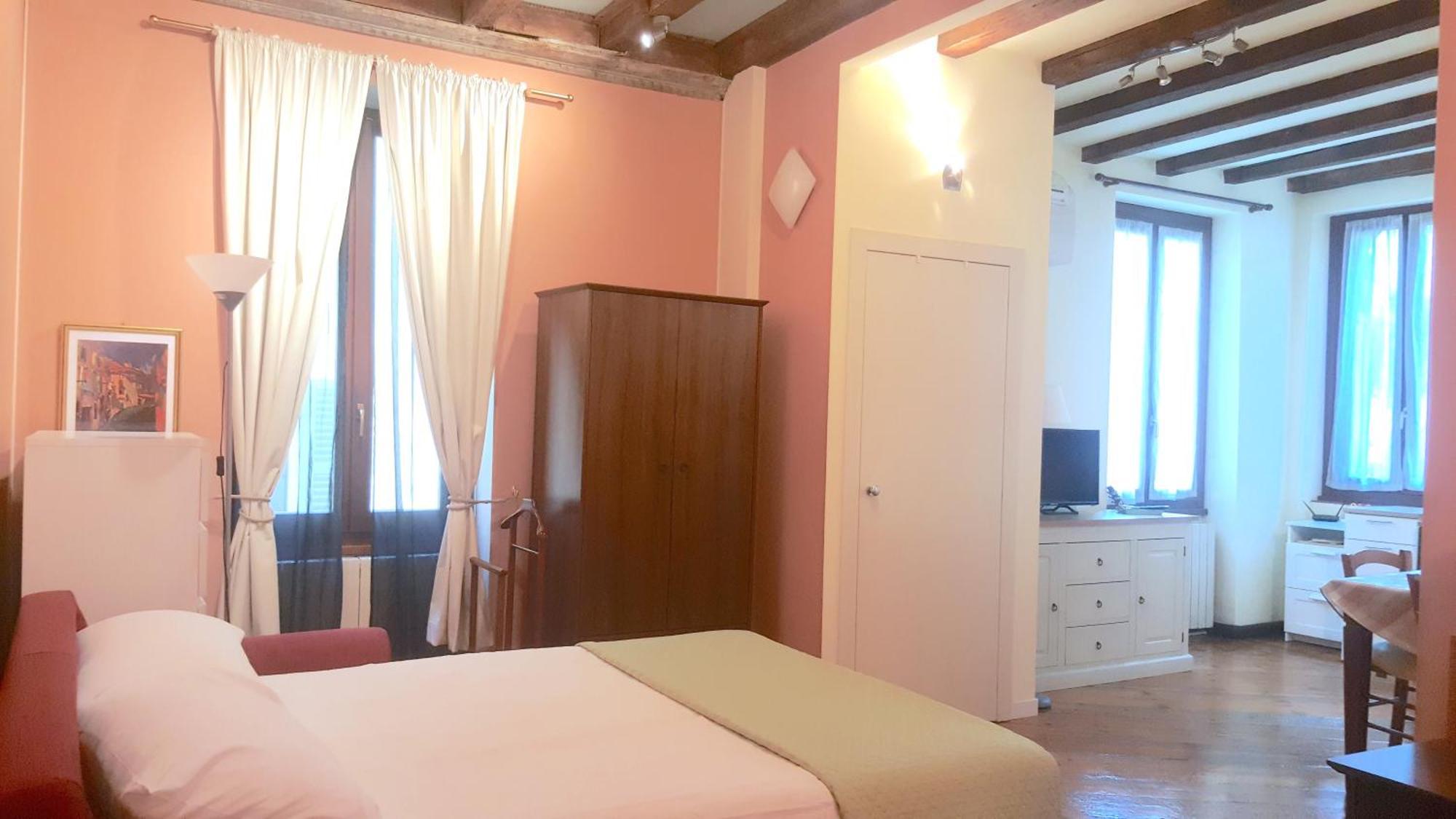 Monolocale In Centro A Verona Apartment ภายนอก รูปภาพ
